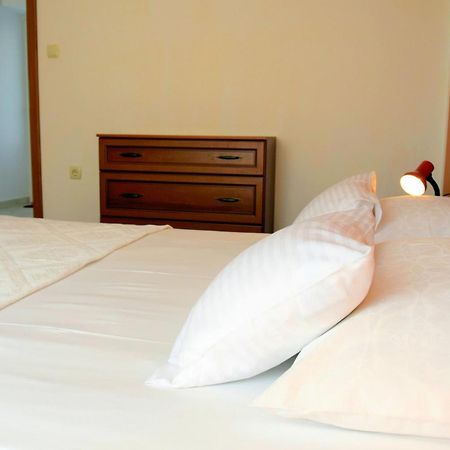 Miramar Apartments Banjol ภายนอก รูปภาพ