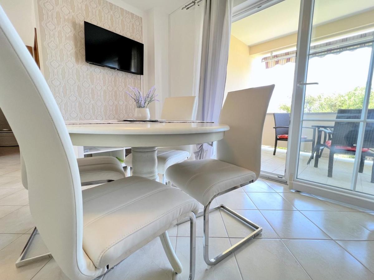 Miramar Apartments Banjol ภายนอก รูปภาพ