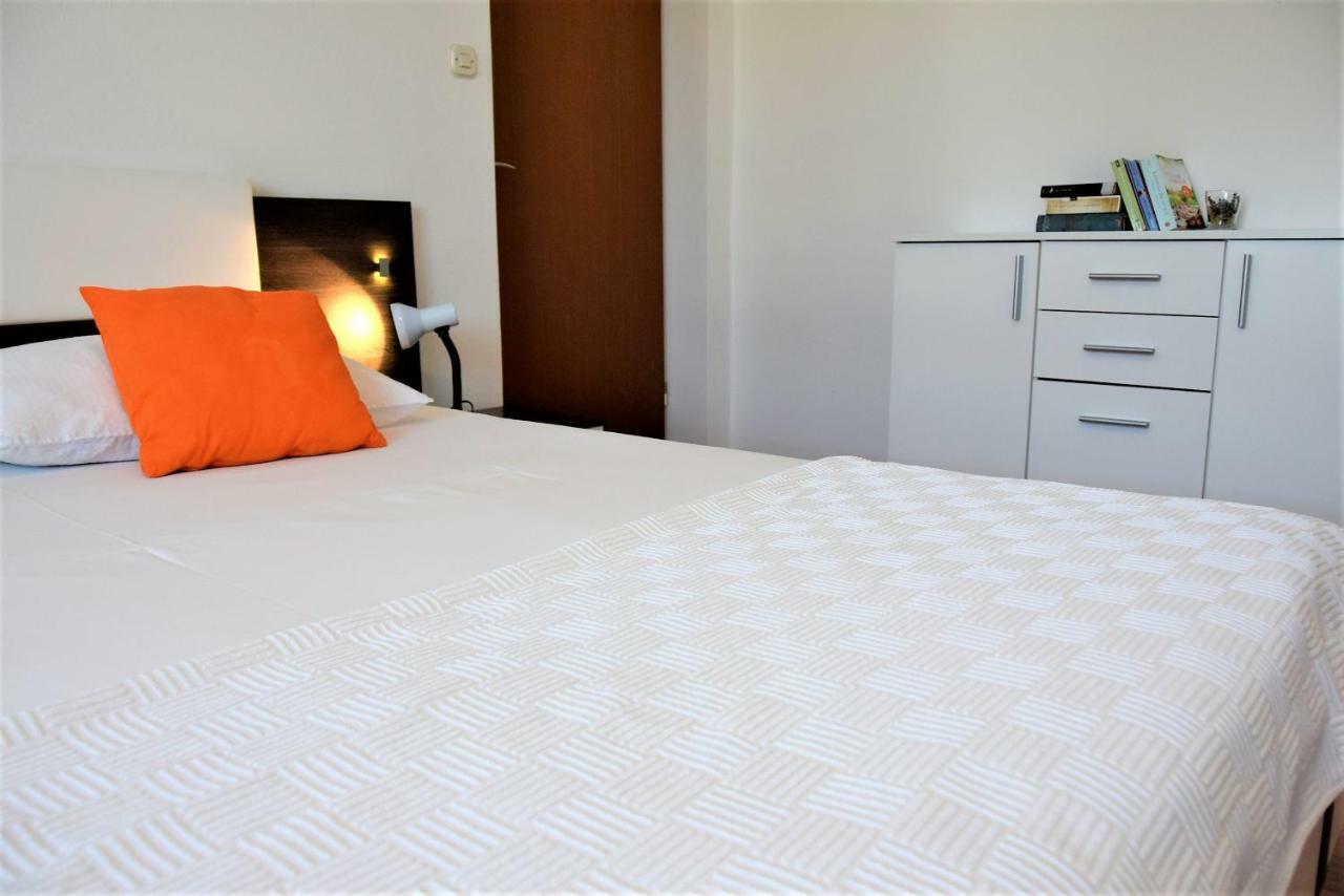 Miramar Apartments Banjol ภายนอก รูปภาพ
